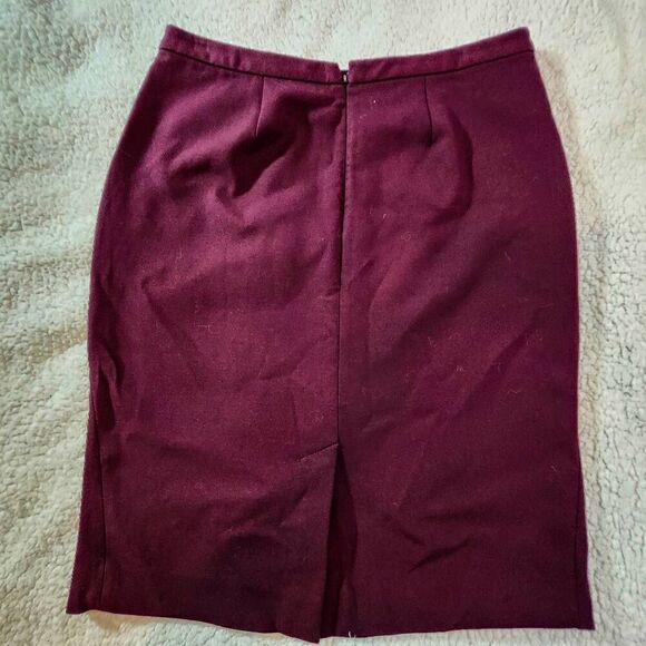 Ann Taylor LOFT Womens Pencil Skirt Maroon NWOT Size 6 - Picture 2 of 6